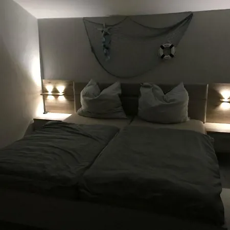 Am Ententeich Bergstrasse 15 *